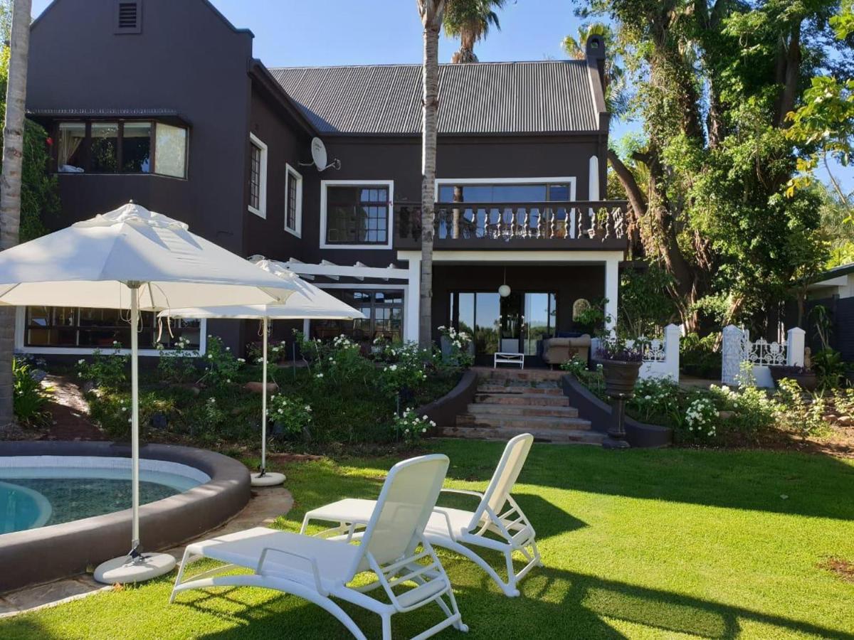 Le Must Residence Upington Esterno foto
