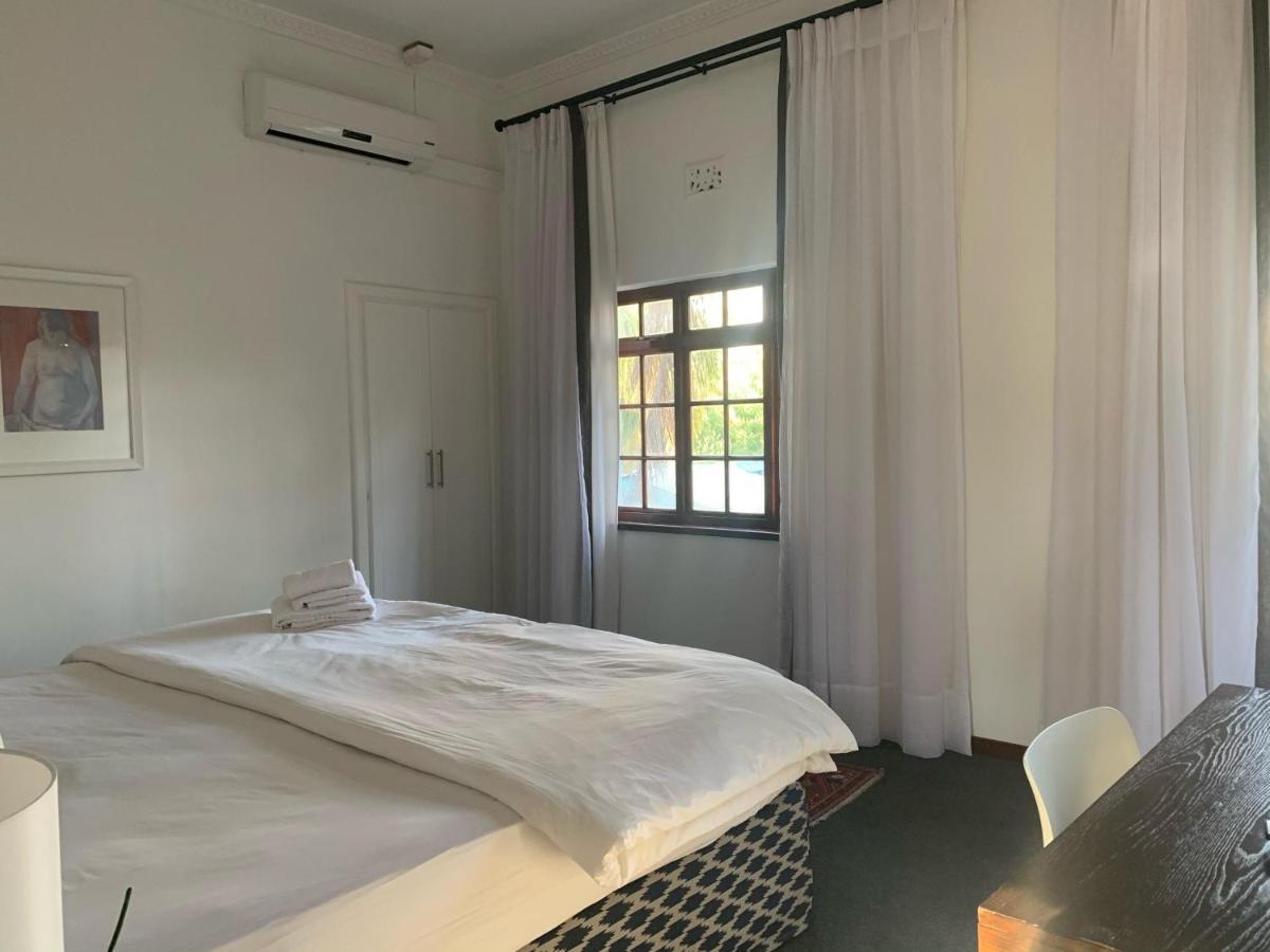 Le Must Residence Upington Esterno foto
