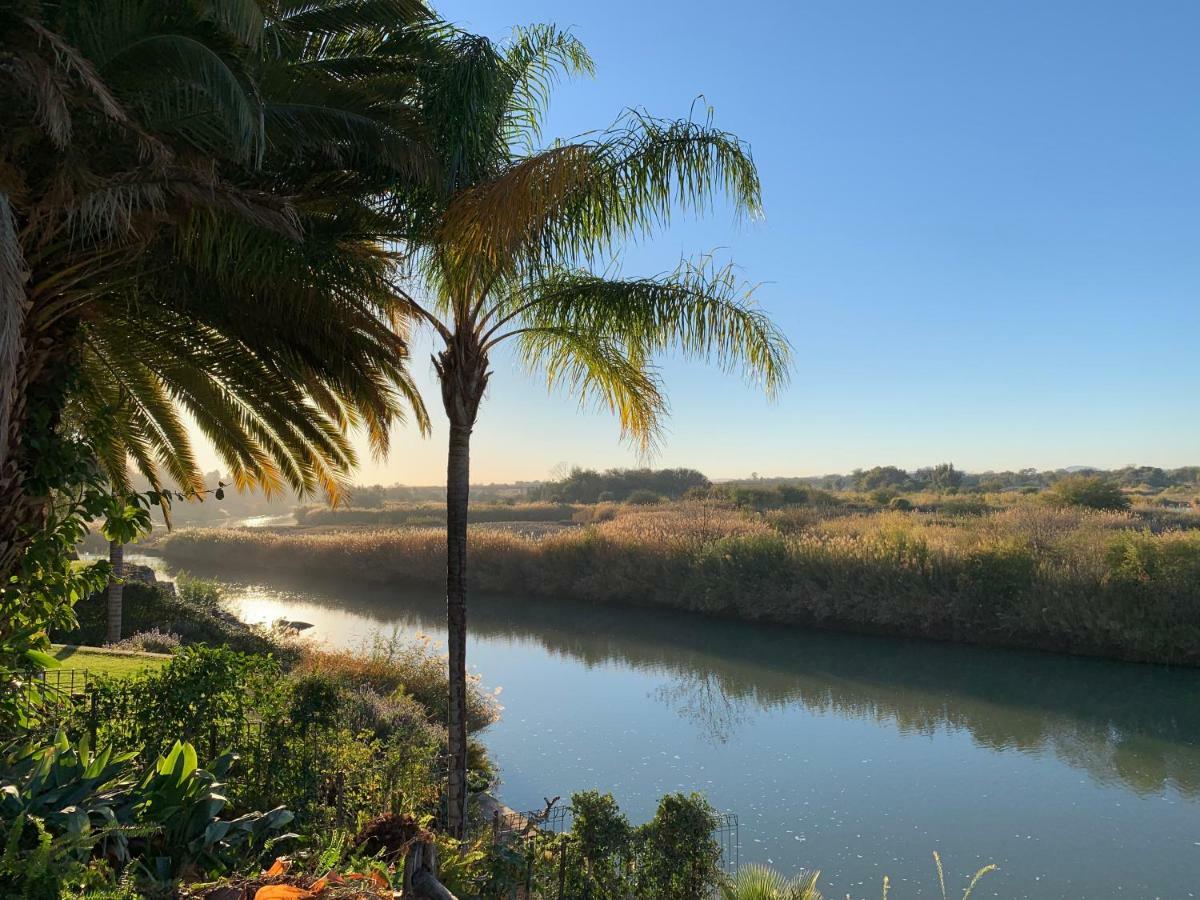 Le Must Residence Upington Esterno foto