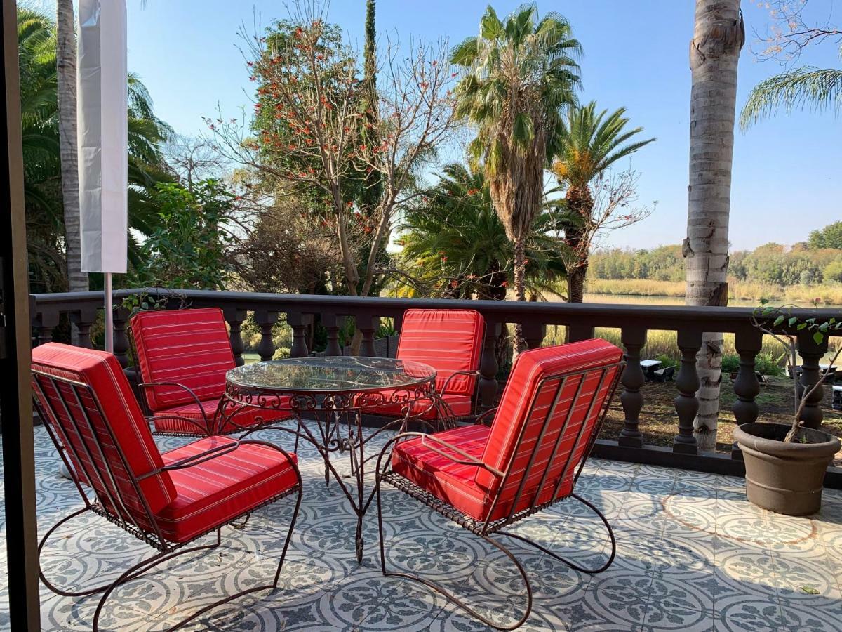 Le Must Residence Upington Esterno foto
