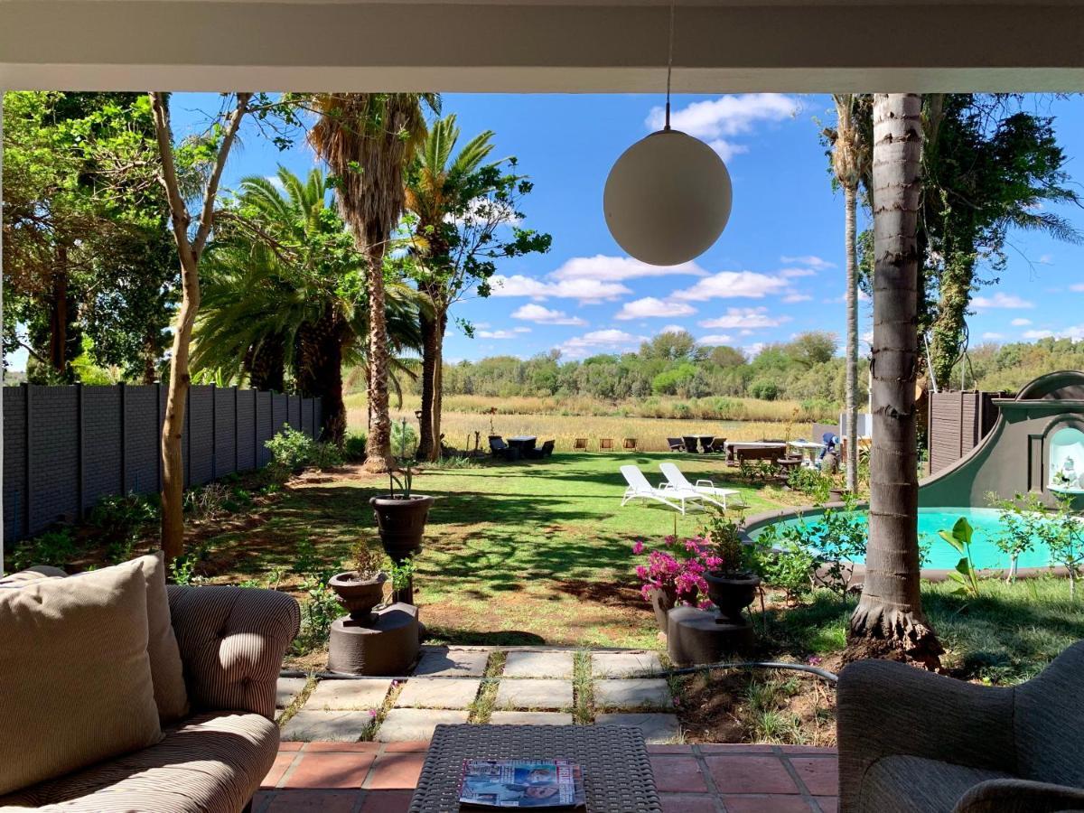 Le Must Residence Upington Esterno foto